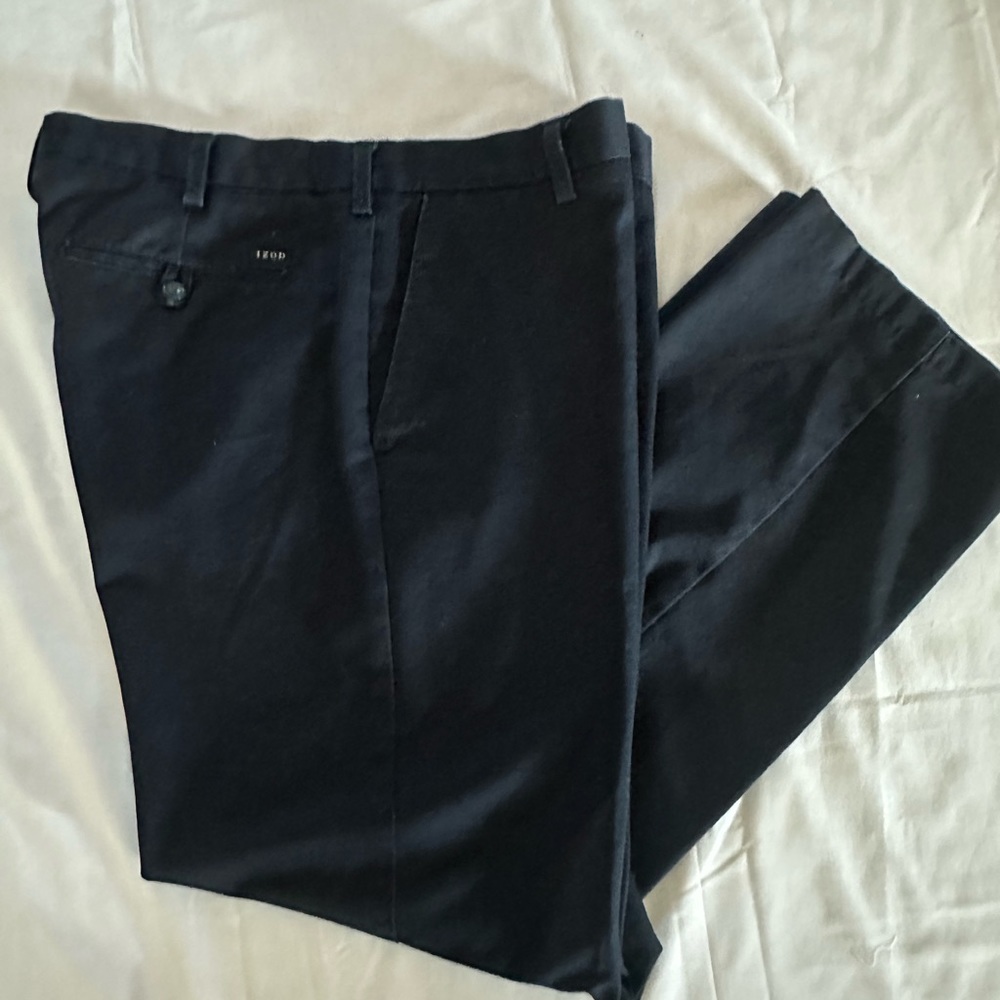 Izod, Slim Fit, Flat Front, Navy
Sz 36x32
Very Good Condition